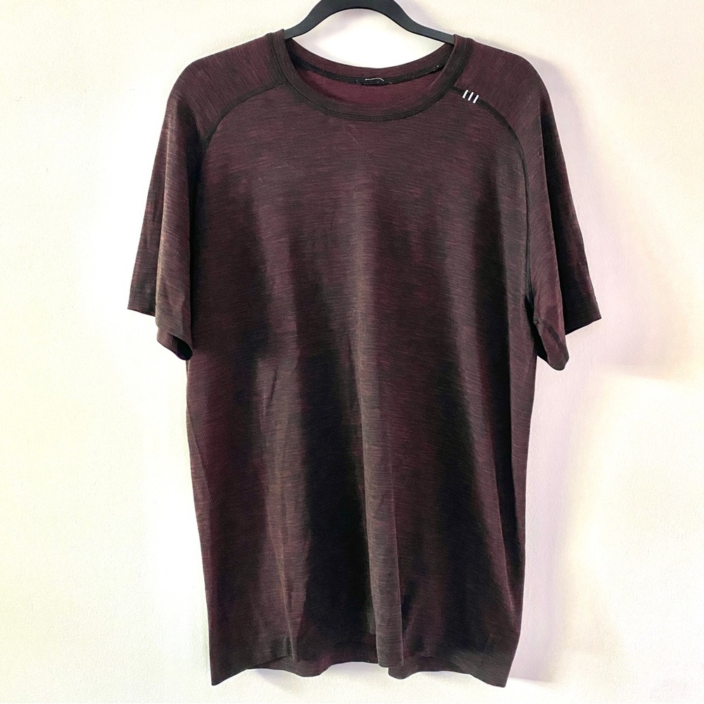 Lululemon men’s top